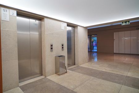 Apartamento à venda com 78m², 2 quartos e 2 vagas Apartamento à venda com 78m², 2 quartos e 2 vagasHall de entrada