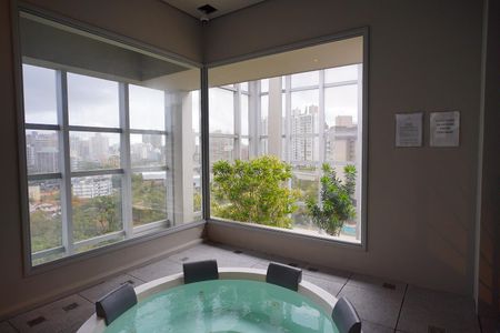 Apartamento à venda com 78m², 2 quartos e 2 vagas Apartamento à venda com 78m², 2 quartos e 2 vagasÁrea comum - Piscina