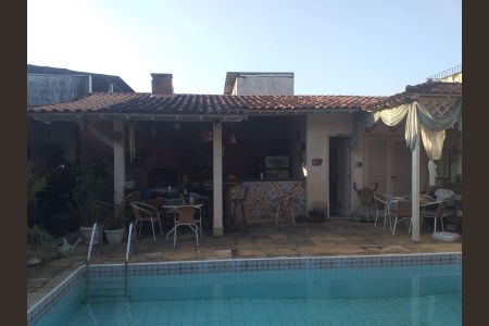 Casa à venda com 360m², 4 quartos e 4 vagasÁrea externa