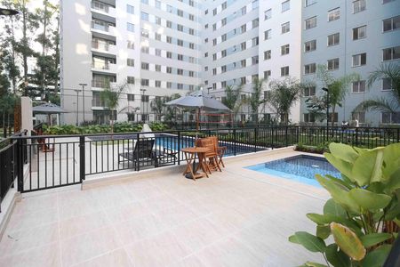 Apartamento à venda com 37m², 2 quartos e sem vagaÁrea comum - Piscina