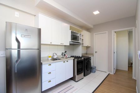Apartamento à venda com 36m², 2 quartos e 1 vaga Apartamento à venda com 36m², 2 quartos e 1 vagaCozinha e Área de Serviço