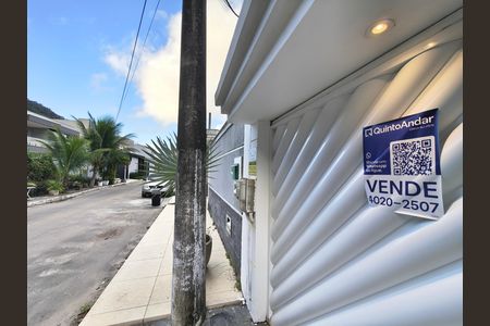 Casa de condomínio à venda com 240m², 4 quartos e 1 vaga