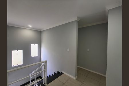 Casa de condomínio à venda com 240m², 4 quartos e 1 vaga