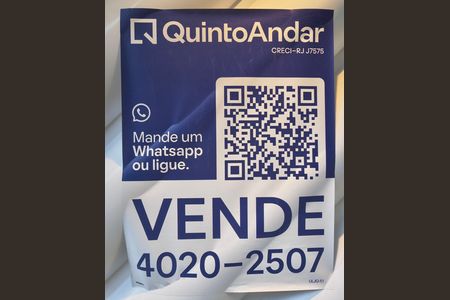 Casa de condomínio à venda com 240m², 4 quartos e 1 vaga