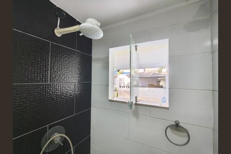 Casa de condomínio à venda com 240m², 4 quartos e 1 vaga