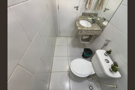 Casa de condomínio à venda com 240m², 4 quartos e 1 vaga