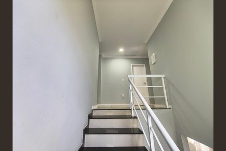 Casa de condomínio à venda com 240m², 4 quartos e 1 vaga
