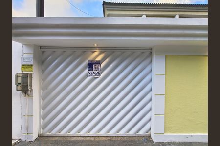 Casa de condomínio à venda com 240m², 4 quartos e 1 vaga