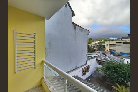 Casa de condomínio à venda com 240m², 4 quartos e 1 vaga