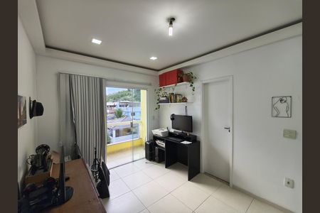 Casa de condomínio à venda com 240m², 4 quartos e 1 vaga