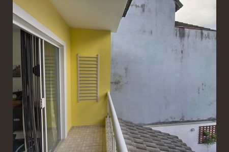 Casa de condomínio à venda com 240m², 4 quartos e 1 vaga