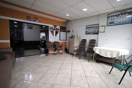 Casa à venda com 107m², 3 quartos e 3 vagas Casa à venda com 107m², 3 quartos e 3 vagasSacada