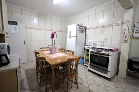 Casa à venda com 107m², 3 quartos e 3 vagas Casa à venda com 107m², 3 quartos e 3 vagasCozinha