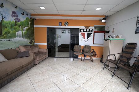 Casa à venda com 107m², 3 quartos e 3 vagas Casa à venda com 107m², 3 quartos e 3 vagasSacada