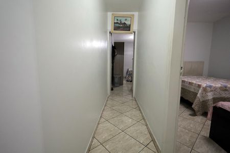 Casa à venda com 107m², 3 quartos e 3 vagas Casa à venda com 107m², 3 quartos e 3 vagasCorredor