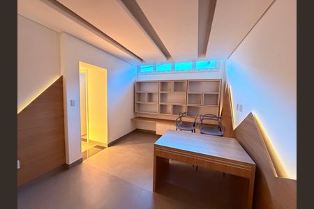 Casa para alugar com 730m², 4 quartos e 3 vagas Casa para alugar com 730m², 4 quartos e 3 vagasQuarto 4