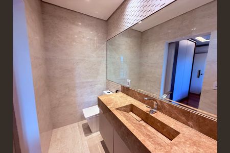 Casa para alugar com 730m², 4 quartos e 3 vagas