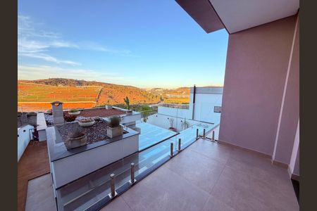 Casa para alugar com 730m², 4 quartos e 3 vagas Casa para alugar com 730m², 4 quartos e 3 vagasVaranda