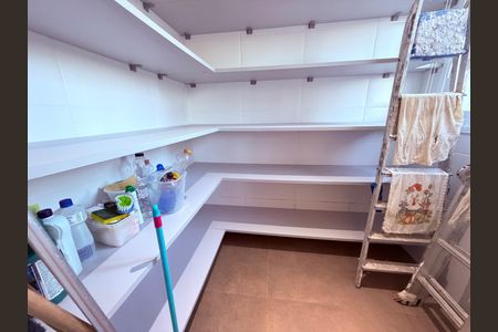 Casa para alugar com 730m², 4 quartos e 3 vagas