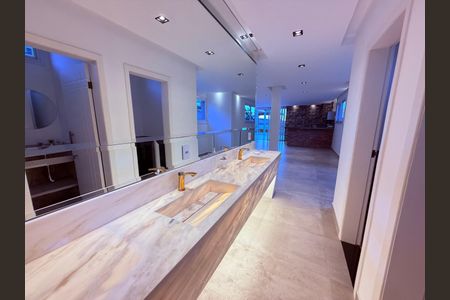 Casa para alugar com 730m², 4 quartos e 3 vagas