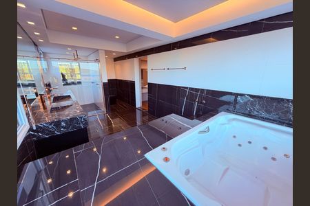 Casa para alugar com 730m², 4 quartos e 3 vagas