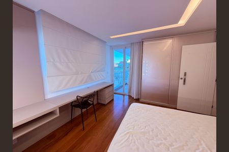 Casa para alugar com 730m², 4 quartos e 3 vagas Casa para alugar com 730m², 4 quartos e 3 vagasQuarto 2