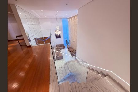 Casa para alugar com 730m², 4 quartos e 3 vagas Casa para alugar com 730m², 4 quartos e 3 vagasSala 2
