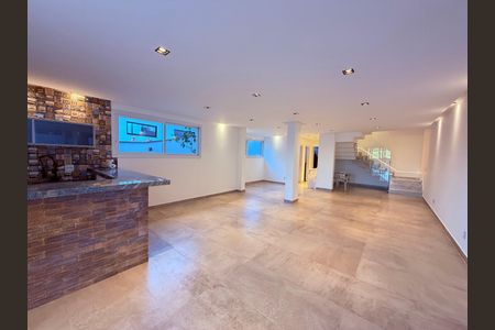 Casa para alugar com 730m², 4 quartos e 3 vagas