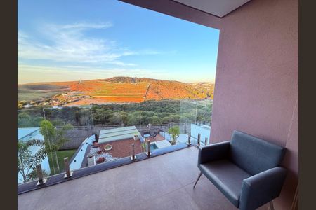 Casa para alugar com 730m², 4 quartos e 3 vagas Casa para alugar com 730m², 4 quartos e 3 vagasVaranda