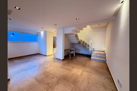Casa para alugar com 730m², 4 quartos e 3 vagas