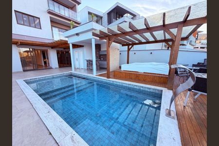 Casa para alugar com 730m², 4 quartos e 3 vagas Casa para alugar com 730m², 4 quartos e 3 vagasÁrea de lazer