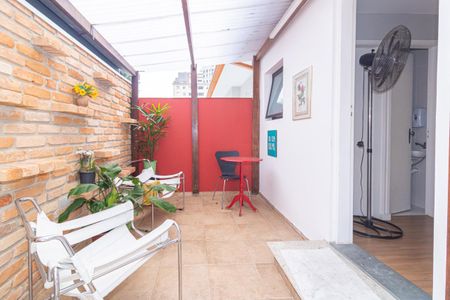 Casa para alugar com 190m², 2 quartos e 2 vagas Casa para alugar com 190m², 2 quartos e 2 vagasQuintal