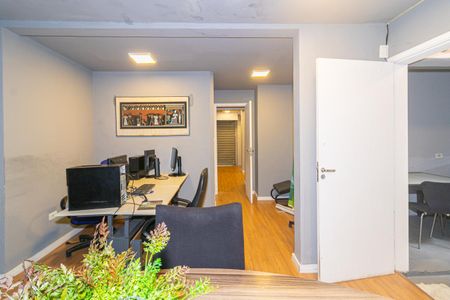 Casa para alugar com 190m², 2 quartos e 2 vagas Casa para alugar com 190m², 2 quartos e 2 vagasSala