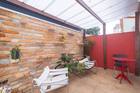 Casa para alugar com 190m², 2 quartos e 2 vagas Casa para alugar com 190m², 2 quartos e 2 vagasQuintal