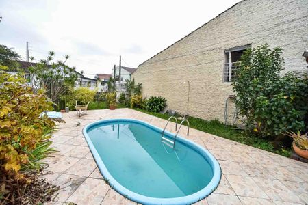 Casa para alugar com 180m², 2 quartos e 3 vagas Casa para alugar com 180m², 2 quartos e 3 vagasPiscina