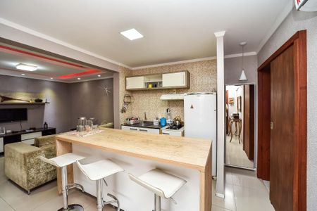 Casa para alugar com 180m², 2 quartos e 3 vagas Casa para alugar com 180m², 2 quartos e 3 vagasCozinha/Casa andar superior