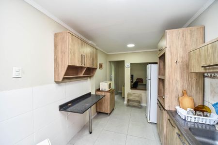 Casa para alugar com 180m², 2 quartos e 3 vagas Casa para alugar com 180m², 2 quartos e 3 vagasCozinha/Casa térreo
