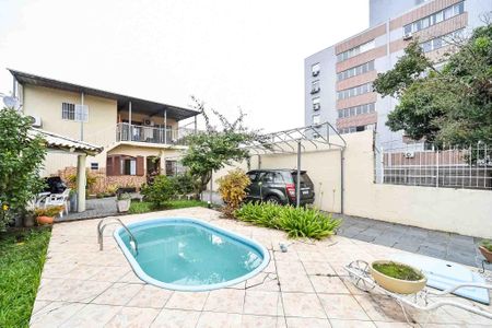 Casa para alugar com 180m², 2 quartos e 3 vagas Casa para alugar com 180m², 2 quartos e 3 vagasPiscina