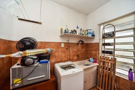 Casa para alugar com 180m², 2 quartos e 3 vagas Casa para alugar com 180m², 2 quartos e 3 vagasÁrea de Serviço/Casa andar superior