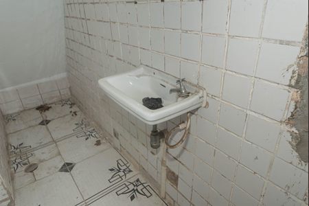Banheiro de casa para alugar com 1 quarto, 48m² em Jardim Angela, São Paulo