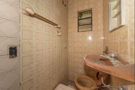 Banheiro de casa para alugar com 1 quarto, 40m² em Jardim Angela, São Paulo