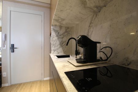 Cozinha de kitnet/studio para alugar com 1 quarto, 29m² em Indianópolis, São Paulo