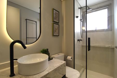 Banheiro de kitnet/studio para alugar com 1 quarto, 29m² em Indianópolis, São Paulo