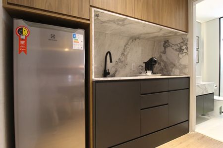 Cozinha de kitnet/studio para alugar com 1 quarto, 29m² em Indianópolis, São Paulo