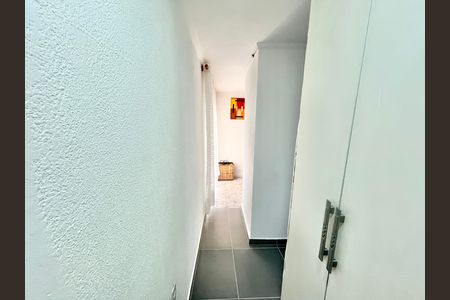 Casa para alugar com 379m², 7 quartos e 3 vagas Casa para alugar com 379m², 7 quartos e 3 vagasCorredor
