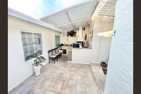 Casa para alugar com 379m², 7 quartos e 3 vagas Casa para alugar com 379m², 7 quartos e 3 vagasQuintal