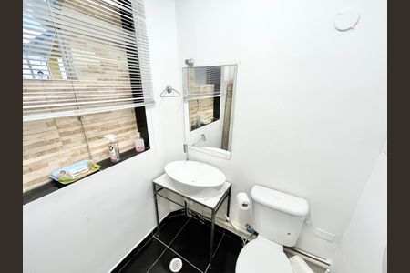 Casa para alugar com 379m², 7 quartos e 3 vagas Casa para alugar com 379m², 7 quartos e 3 vagasBanheiro 3