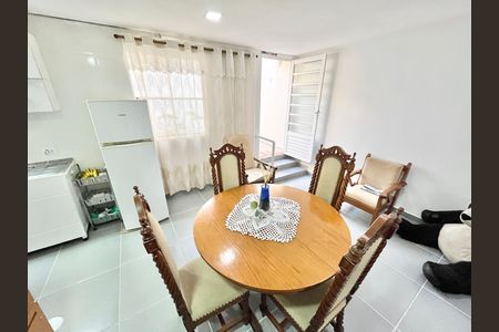 Casa para alugar com 379m², 7 quartos e 3 vagas Casa para alugar com 379m², 7 quartos e 3 vagasSala/Cozinha