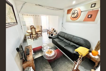 Casa para alugar com 379m², 7 quartos e 3 vagas Casa para alugar com 379m², 7 quartos e 3 vagasSala/Cozinha