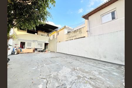 Casa para alugar com 379m², 7 quartos e 3 vagas Casa para alugar com 379m², 7 quartos e 3 vagasQuintal 2